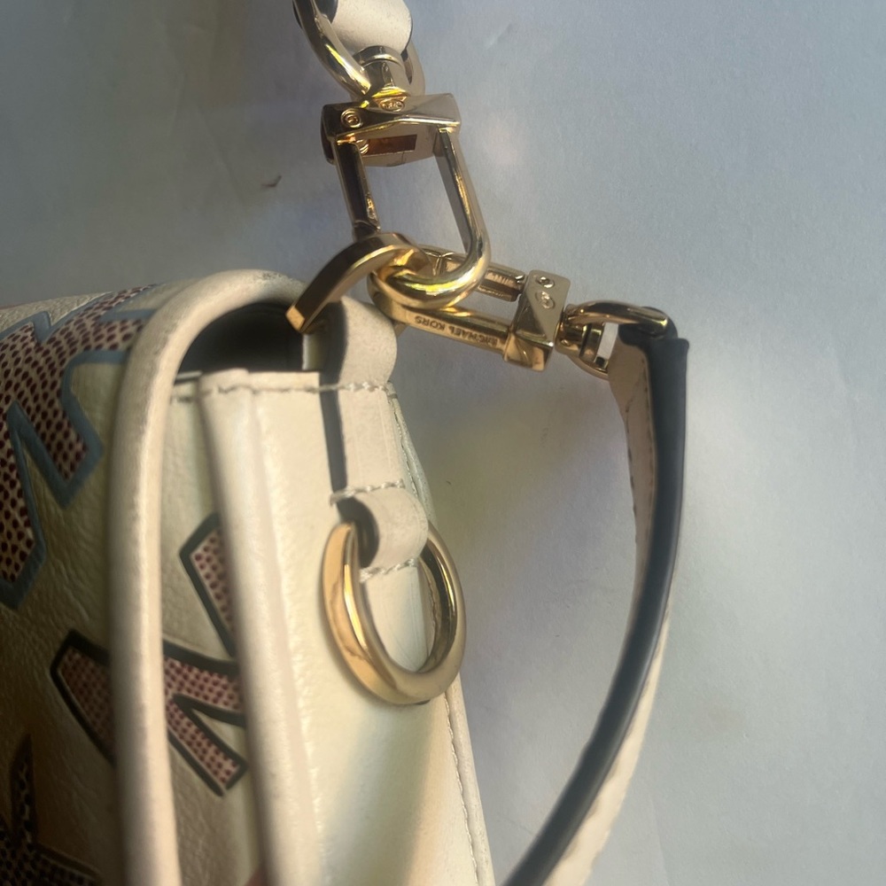Michael Kors Bradshaw Multicolor Signature white cream convertible shoulder Bag - Picture 8 of 13
